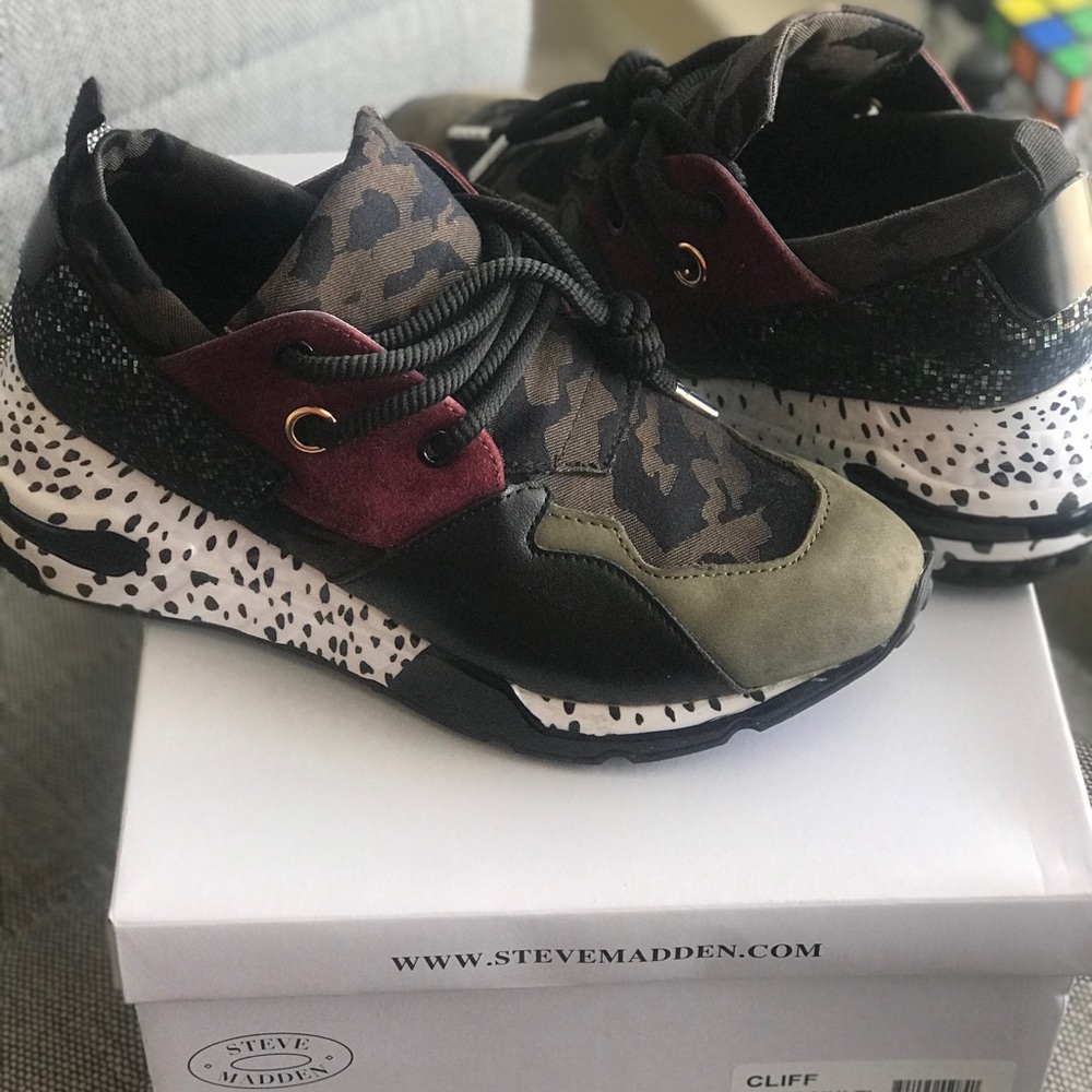 Steve Madden Sneakers
